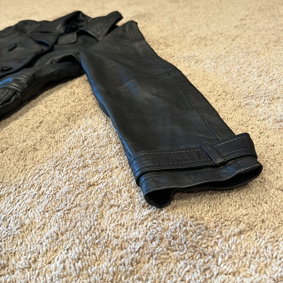 Woman’s Medium Leather Jacket - Picture 4 of 10